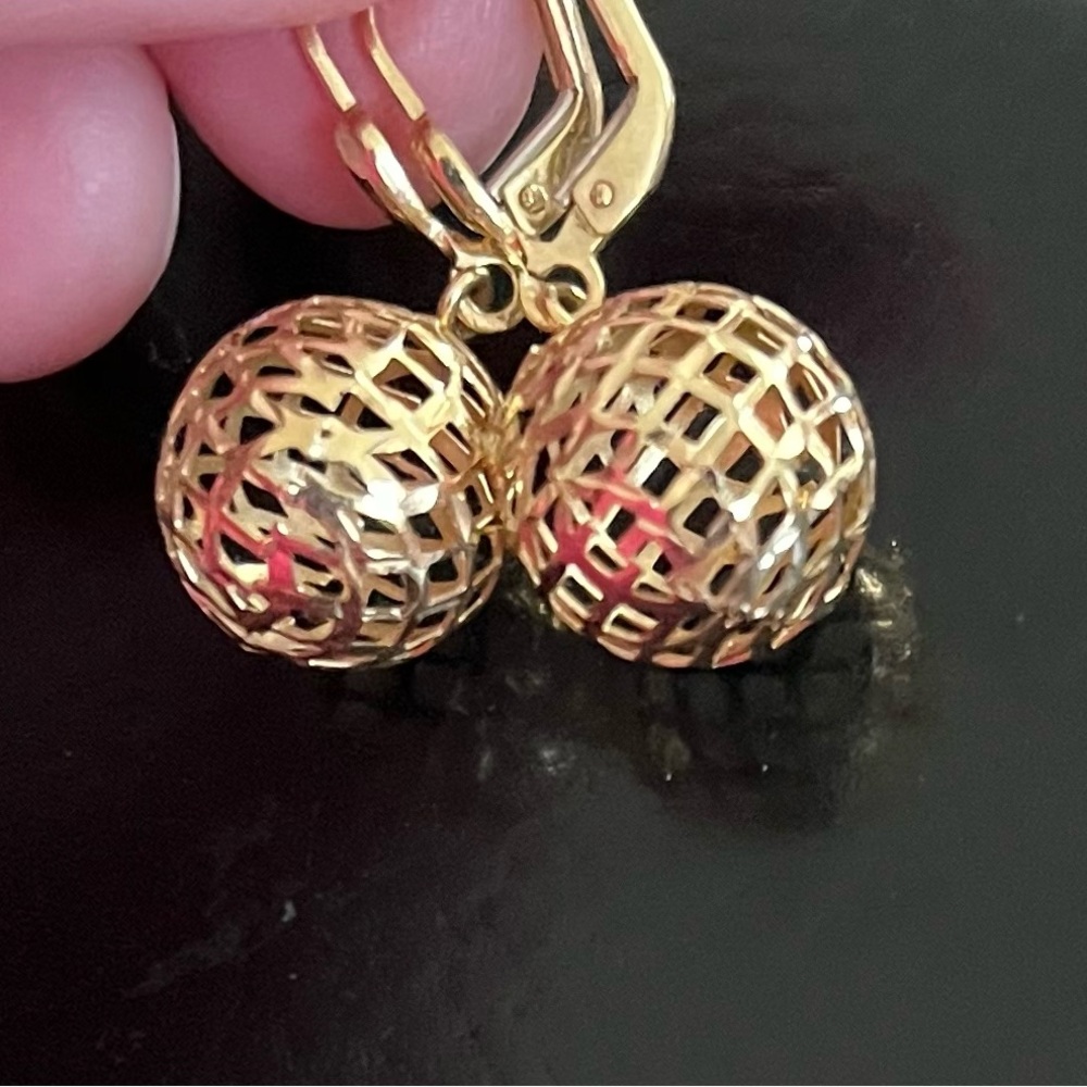 Stunning Solid 14K Gold Diamond Cut Sparkly Ball Drop Earrings! - Picture 11 of 16